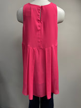 Load image into Gallery viewer, relativity pink tank top (S)
