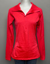 Load image into Gallery viewer, Under Armour Fitted- (M)
