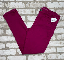 Load image into Gallery viewer, American Eagle Jegging- (Size 10 SHORT)

