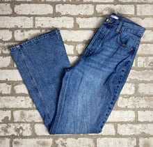 Load image into Gallery viewer, Pacsun High Rise Bootcut- (Size 28")
