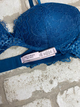 Load image into Gallery viewer, Victorias Secret Dream Angels- (Size 36B)
