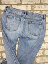 Load image into Gallery viewer, Eunina Girlfriend Jeans- (Size 7)
