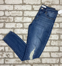 Load image into Gallery viewer, Kancan Skinny Jeans- (Size 7)
