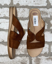 Load image into Gallery viewer, Dr.Scholls Kourtney Sandals- (Size 7)
