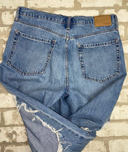 Load image into Gallery viewer, AERO 90's Baggy- (Size 10)
