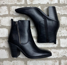 Load image into Gallery viewer, Indigo Road Boots NEW!- (Size 7.5)
