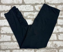 Load image into Gallery viewer, Gaiam Crop Leggings- (M)
