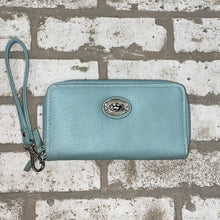 Load image into Gallery viewer, Bueno Wristlet Wallet
