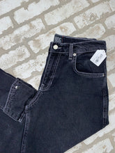 Load image into Gallery viewer, Urban BDG Cargo Jeans- (Size 27")
