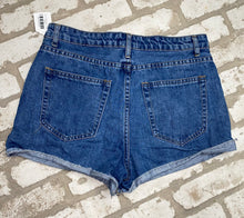 Load image into Gallery viewer, Forever21 High Rise Shorts- (Size 27")
