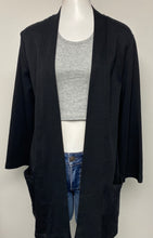 Load image into Gallery viewer, Isaac Mizrahi Cardigan- (S)
