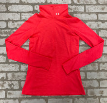 Load image into Gallery viewer, Under Armour Fitted- (M)
