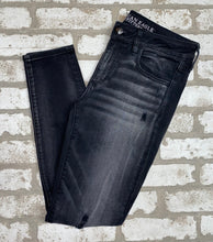 Load image into Gallery viewer, American Eagle Jegging- (Size 8)
