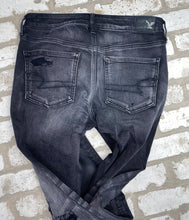 Load image into Gallery viewer, American Eagle Jegging- (Size 8)
