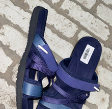 Load image into Gallery viewer, Easy Spirit Sesell Sandals- (Size 12)
