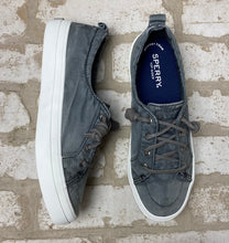 Load image into Gallery viewer, Sperry Crest Vibe Ombre NEW!- (Size 6.5)
