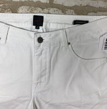 Load image into Gallery viewer, JAG Classic Fit Bermuda- (Size 12)
