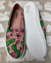 Load image into Gallery viewer, Melissa Ground III Cactus NEW!- (Size 6)
