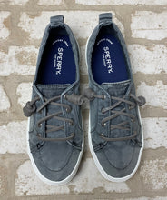 Load image into Gallery viewer, Sperry Crest Vibe Ombre NEW!- (Size 6.5)
