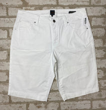 Load image into Gallery viewer, JAG Classic Fit Bermuda- (Size 12)
