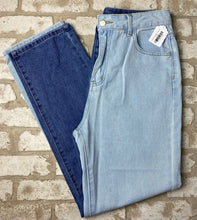 Load image into Gallery viewer, Shein Mom Jeans- (Size L/9)
