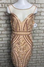 Load image into Gallery viewer, Mainstrip Dress NEW!- (L)
