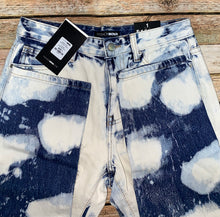 Load image into Gallery viewer, Fashion Nova BF Jeans NEW!- (Size 0)

