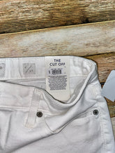 Load image into Gallery viewer, Lucky Brand Shorts NEW!- (Size 4)
