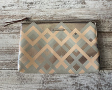 Load image into Gallery viewer, Stella &amp; Dot Chevron Clutch
